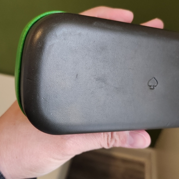 Kate Spade Vibrant Green Eyewear Case - Picture 3 of 6